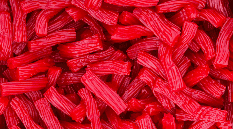 Can dogs eat a small amount of Twizzlers